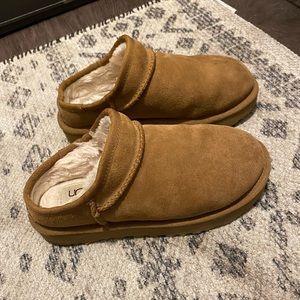UGG Classic Slipper